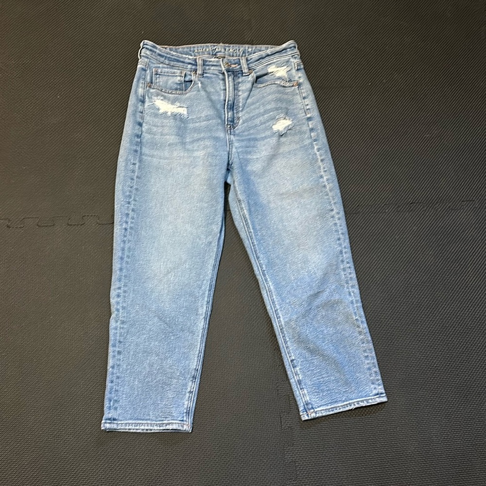 American Eagle Mom Straight Jean (petite)